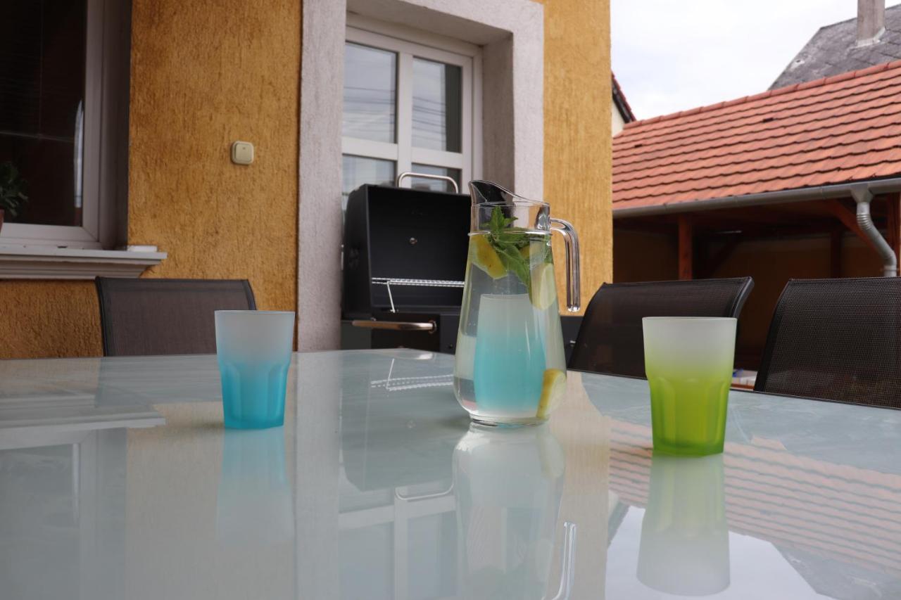 B6 Apartman Veszprem Ngoại thất bức ảnh