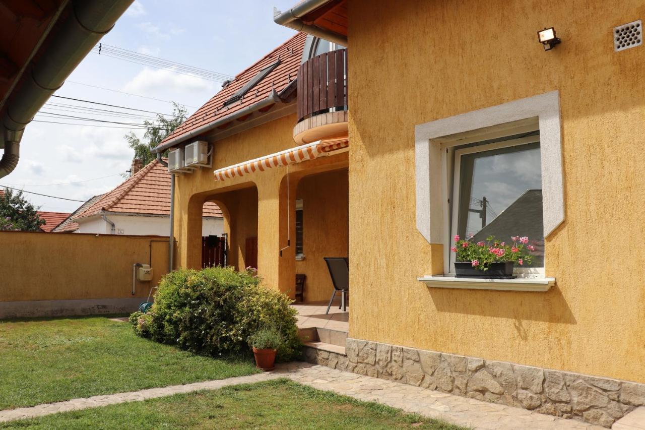 B6 Apartman Veszprem Ngoại thất bức ảnh